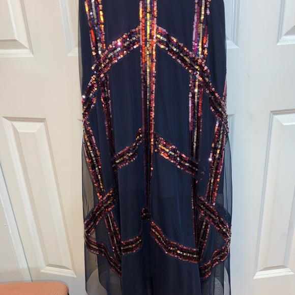 ELEGANT DRESS - Picture 8 of 8